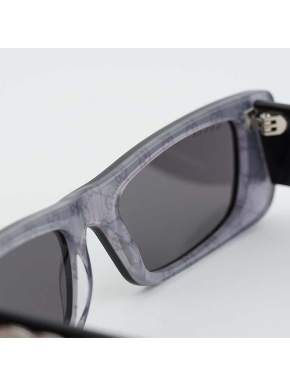 Gucci GG0516S 018 Sunglasses Black Rectangle Frame, Grey Lenses - Picture 9 of 11